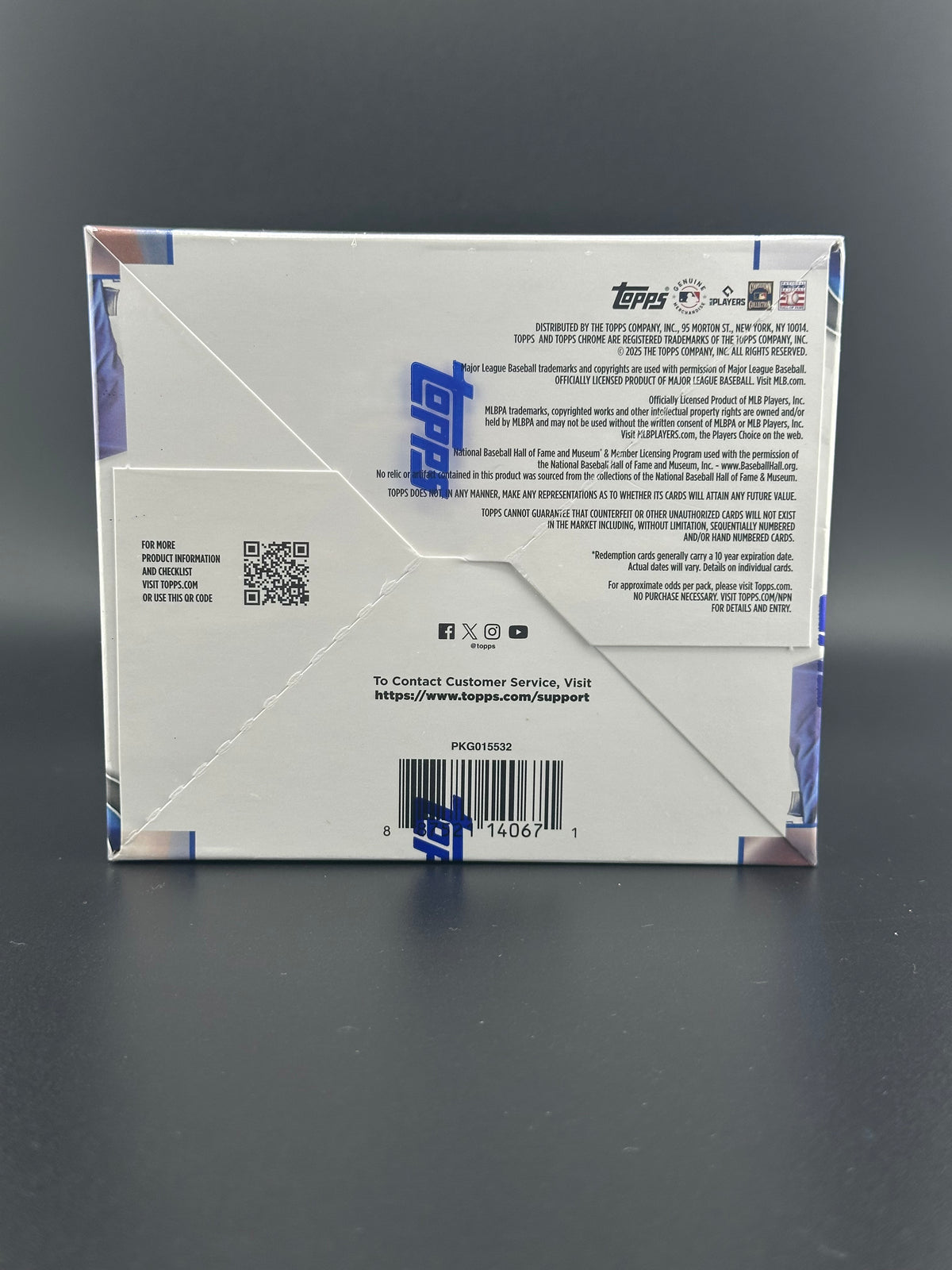 2025 Topps Chrome Baseball Jumbo Box (3 guaranteed autographs)