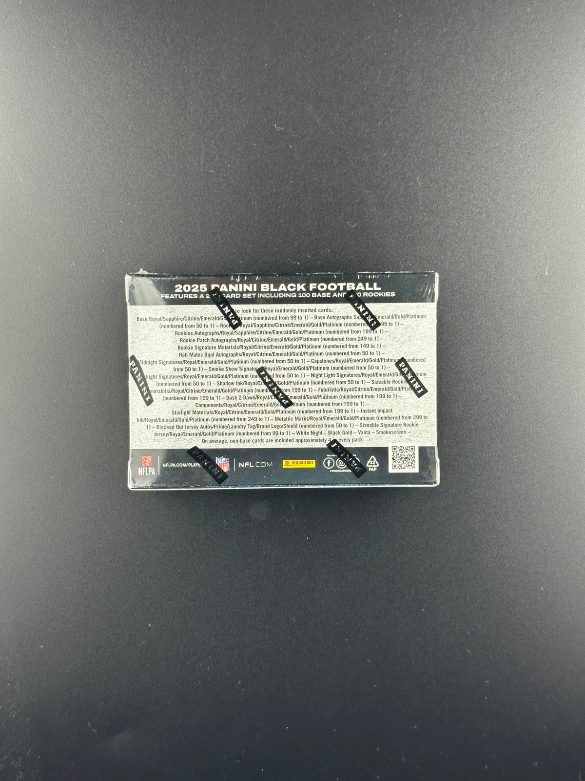 2025 Panini Black NFL Trading Card Box (Hobby)