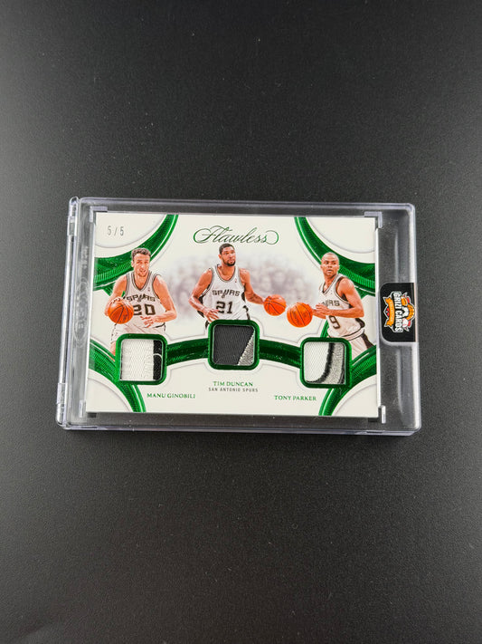 Manu Ginobili / Tim Duncan / Tony Parker – Panini Flawless Basketball 2024-25 – Triple Patch – 5/5