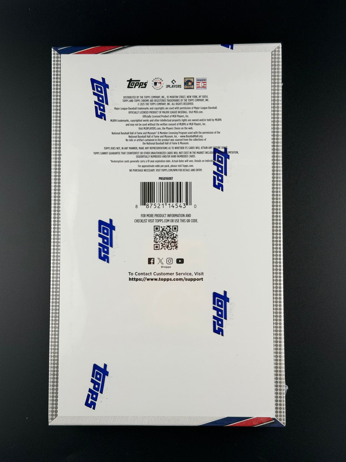 2025 Topps Chrome® Baseball Update Series - Hobby Box (1 Autograph per box)